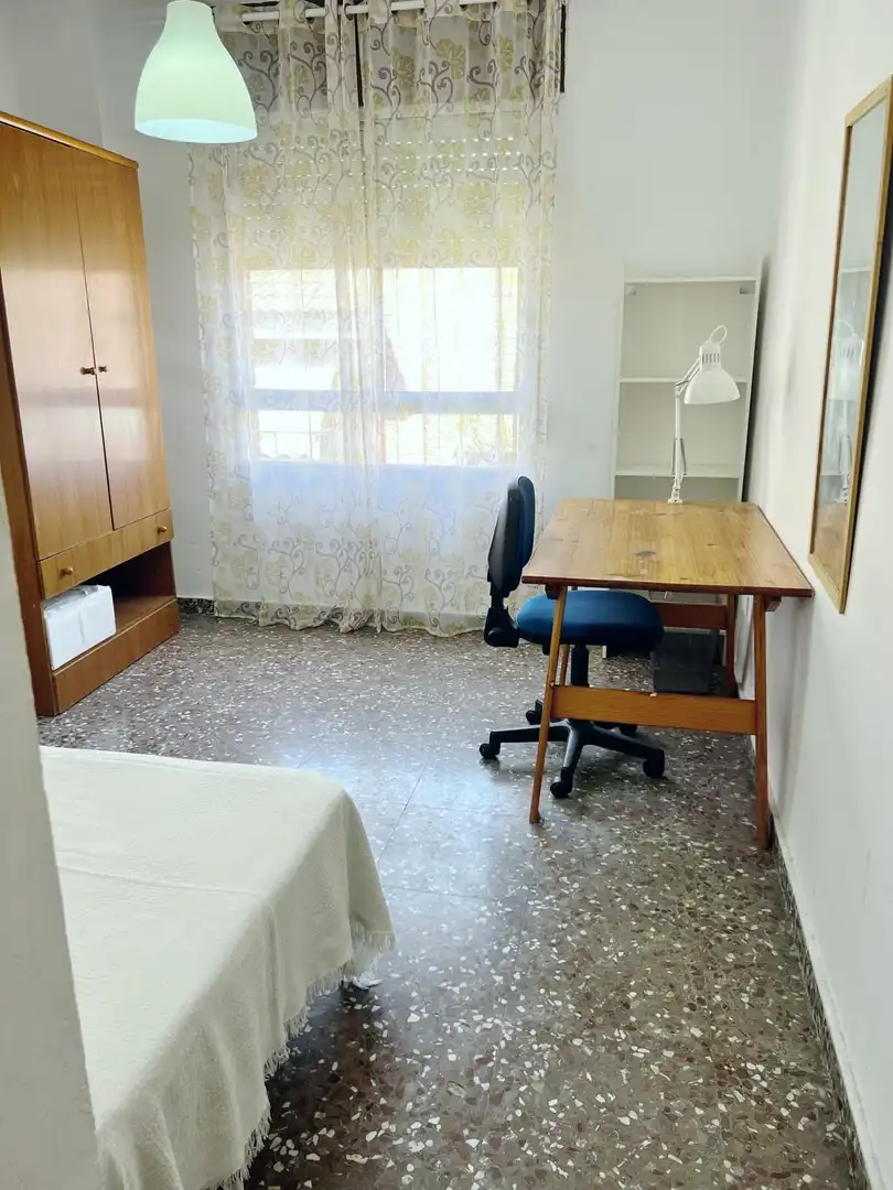 Habitación de Piso de alquiler en Murcia con Aire acondicionado, Amueblado y Videoportero