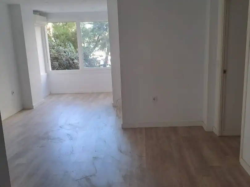 Piso de alquiler en Avenida Eduardo Dato, 45, La Buhaira Habitación de Piso de alquiler en Sevilla Capital con Aire acondicionado