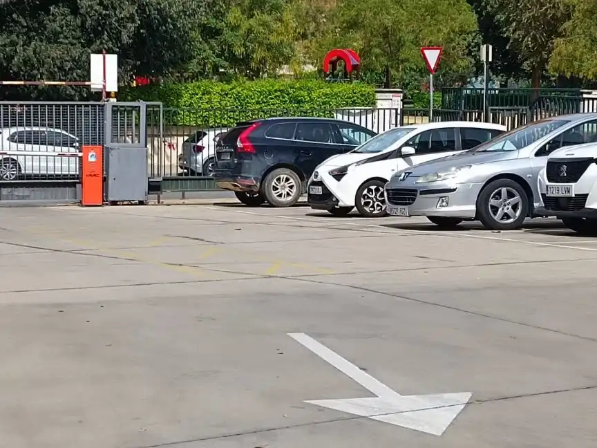 Piso de alquiler en Avenida Eduardo Dato, 45, La Buhaira Parking de Piso de alquiler en Sevilla Capital con Aire acondicionado