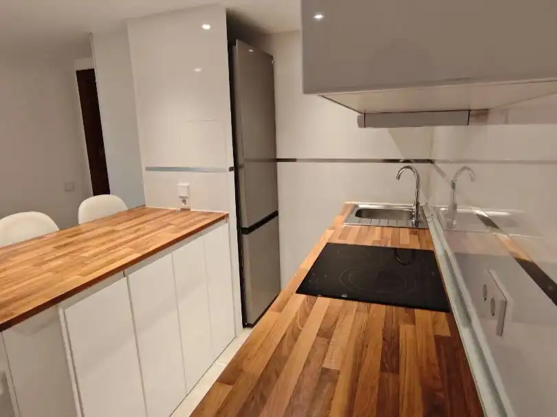 Apartamento de alquiler en Calle de Ramón de Aguinaga, 15, Fuente del Berro Cocina de Apartamento de alquiler en Madrid con Aire acondicionado, Calefacción y Terraza
