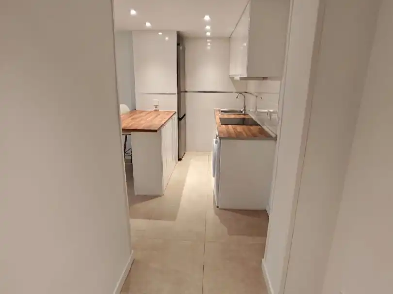 Apartamento de alquiler en Calle de Ramón de Aguinaga, 15, Fuente del Berro Cocina de Apartamento de alquiler en Madrid con Aire acondicionado, Calefacción y Terraza