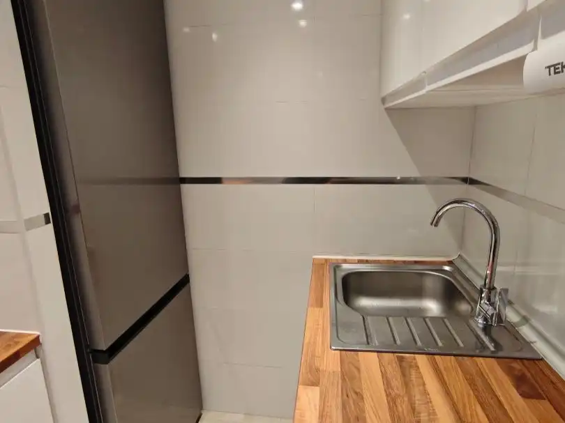 Apartamento de alquiler en Calle de Ramón de Aguinaga, 15, Fuente del Berro Cocina de Apartamento de alquiler en Madrid con Aire acondicionado, Calefacción y Terraza