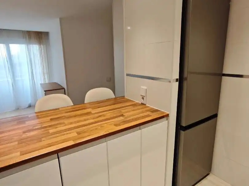 Apartamento de alquiler en Calle de Ramón de Aguinaga, 15, Fuente del Berro Cocina de Apartamento de alquiler en Madrid con Aire acondicionado, Calefacción y Terraza