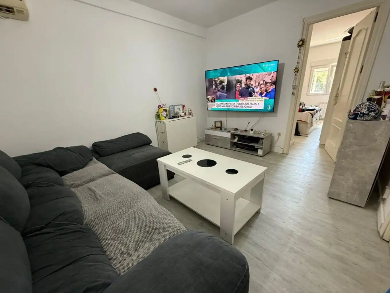 Sala d'estar de Pis en venda en  Madrid Capital amb Aire condicionat i Terrassa
