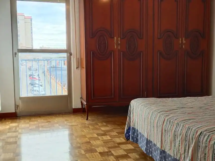 Schlafzimmer von Wohnung zur Miete in Zamora Capital  mit Heizung, Parkett und Möbliert