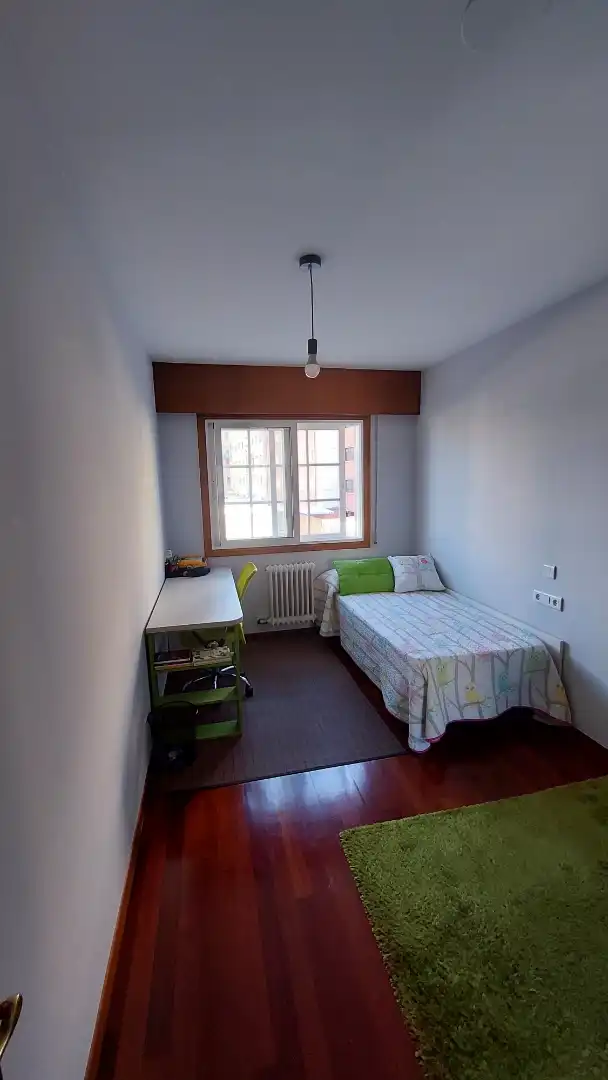 Piso de alquiler en Camiño Das Abilleiras, 2, Zona Fernández Ladreda Habitación de Piso de alquiler en Pontevedra Capital con Balcón