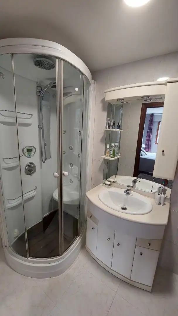 Piso de alquiler en Camiño Das Abilleiras, 2, Zona Fernández Ladreda Baño de Piso de alquiler en Pontevedra Capital con Balcón