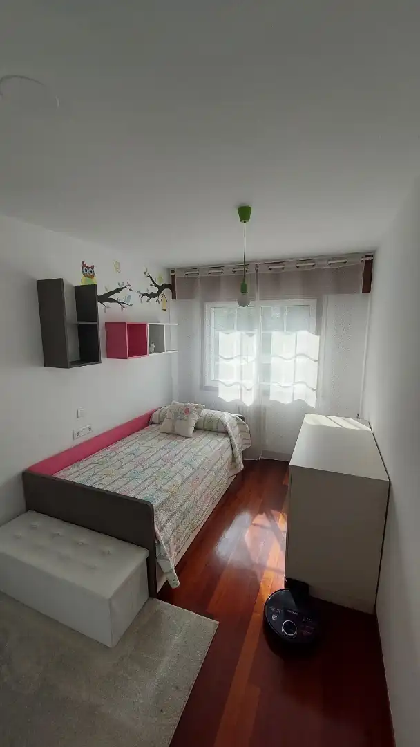 Piso de alquiler en Camiño Das Abilleiras, 2, Zona Fernández Ladreda Habitación de Piso de alquiler en Pontevedra Capital con Balcón