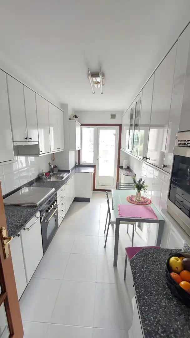 Piso de alquiler en Camiño Das Abilleiras, 2, Zona Fernández Ladreda Cocina de Piso de alquiler en Pontevedra Capital con Balcón