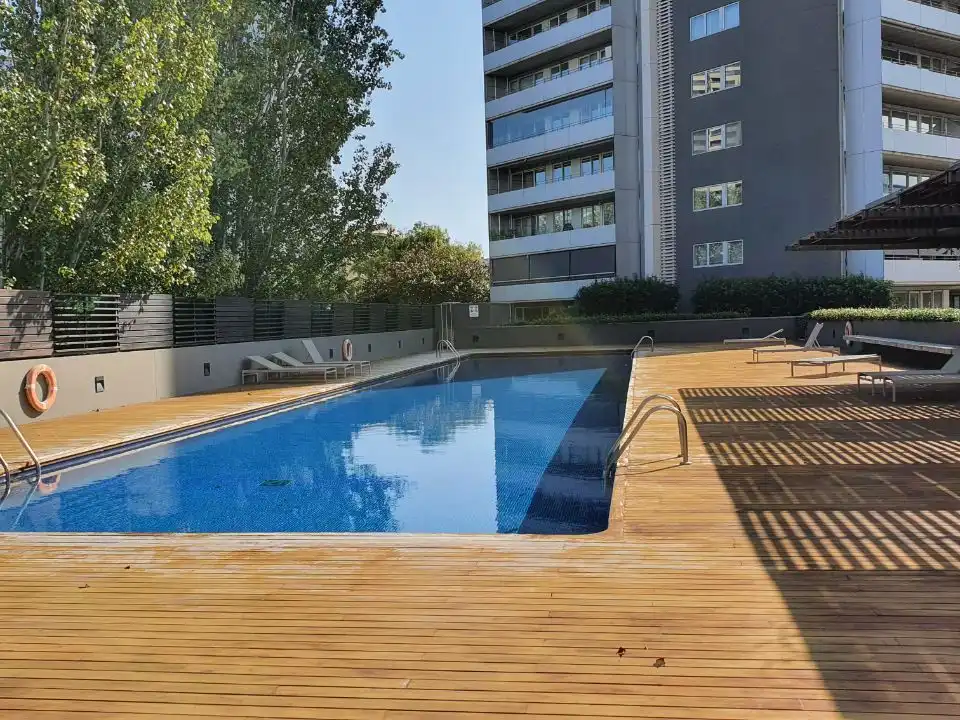 Swimming pool of Flat for sale in  Barcelona Capital  with Air Conditioner, Terrace and Swimming Pool