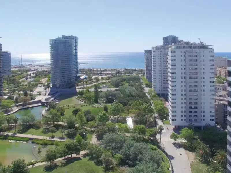 Exterior view of Flat for sale in  Barcelona Capital  with Air Conditioner, Terrace and Swimming Pool