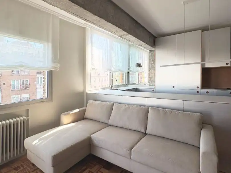Flat for rent in Calle de Francos Rodríguez, 49, Bellas Vistas Living room of Flat for rent in Madrid with Air Conditioner, Heating and Parquet flooring