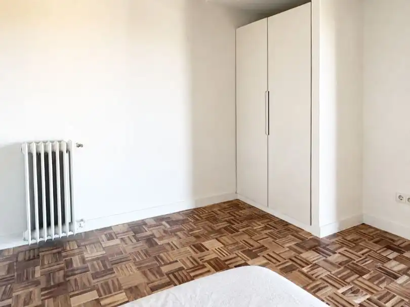 Flat for rent in Calle de Francos Rodríguez, 49, Bellas Vistas Bedroom of Flat for rent in Madrid with Air Conditioner, Heating and Parquet flooring