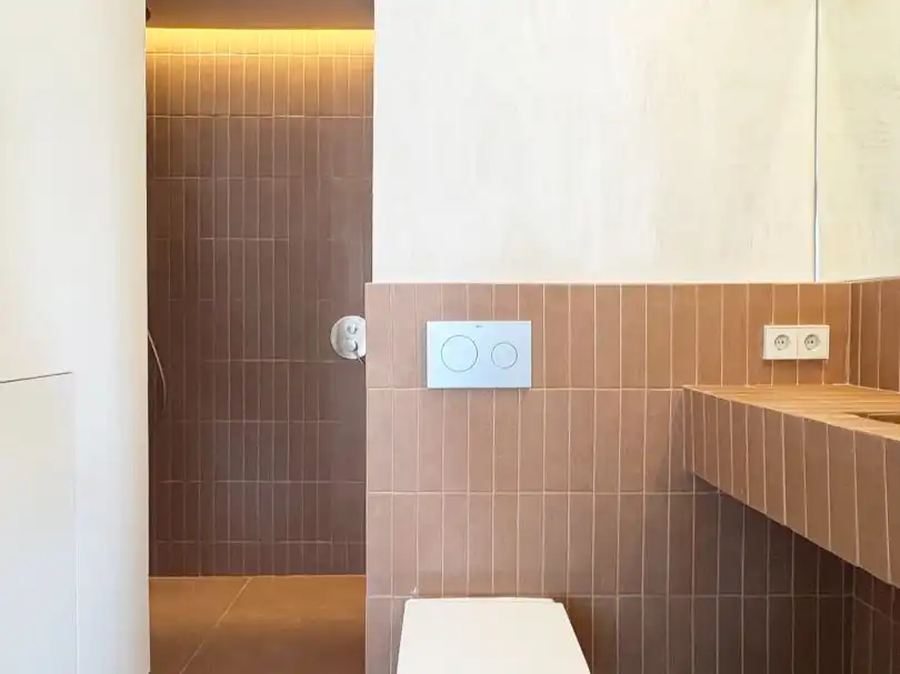 Flat for rent in Calle de Francos Rodríguez, 49, Bellas Vistas Bathroom of Flat for rent in Madrid with Air Conditioner, Heating and Parquet flooring