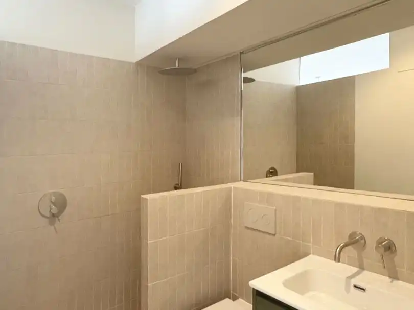 Flat for rent in Calle de Francos Rodríguez, 49, Bellas Vistas Bathroom of Flat for rent in Madrid with Air Conditioner, Heating and Parquet flooring