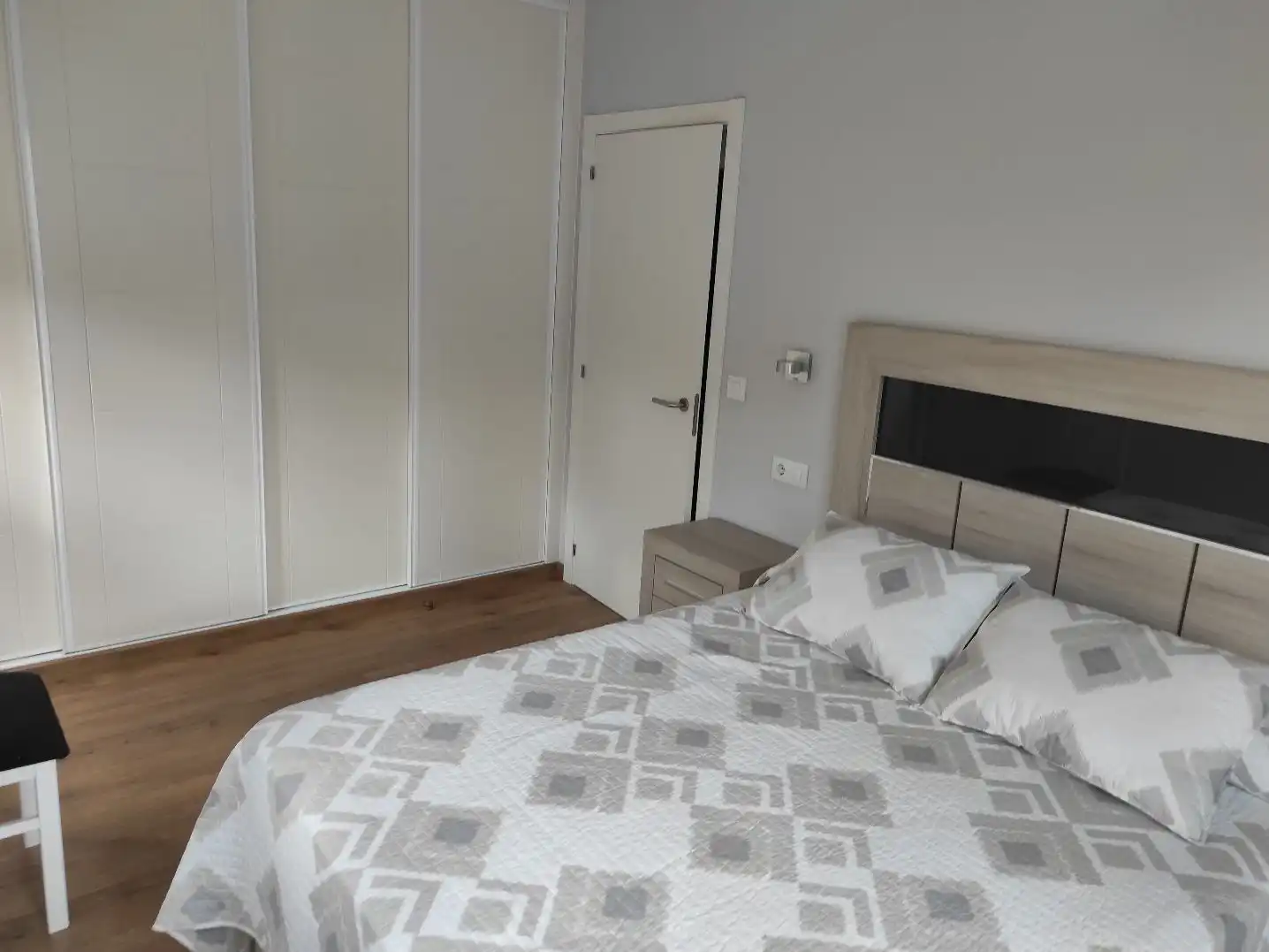 Habitación de Apartamento de alquiler en Monforte de Lemos con Calefacción, Parquet y Trastero
