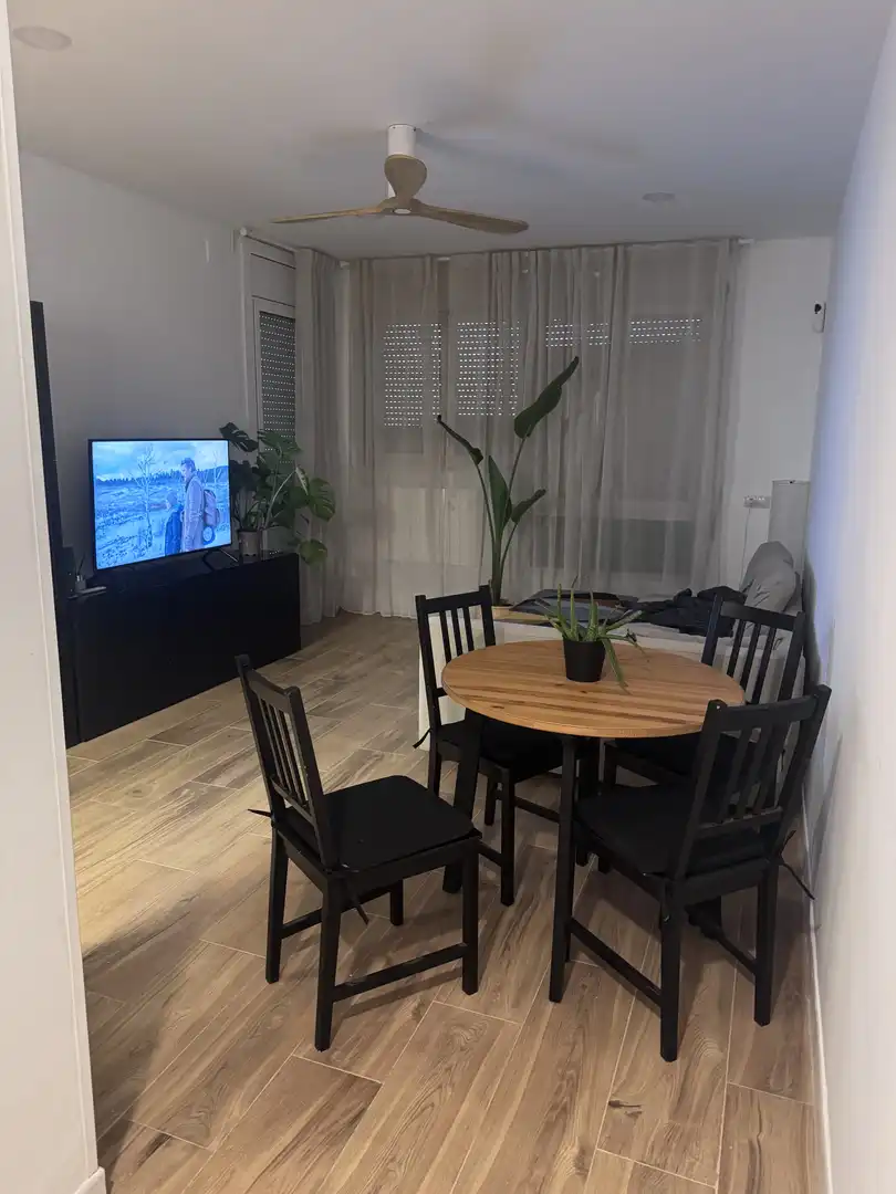 Habitació a Carrer de l'Abat Escarré, 12, Concòrdia