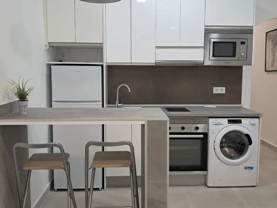Pis de lloguer a Calle de San Emilio, 24, Ventas Cuina de Pis de lloguer en Madrid Capital amb Aire condicionat i Terrassa