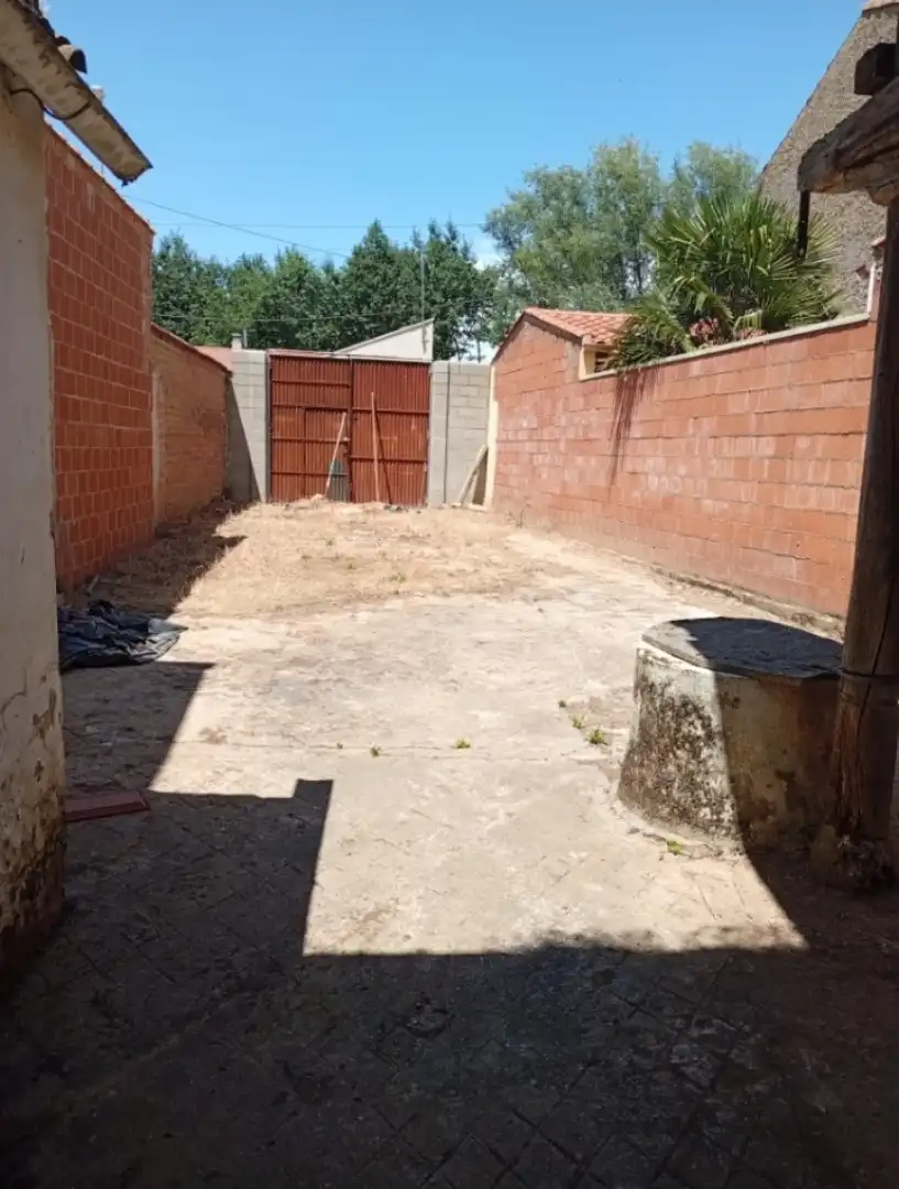 Parking de Casa adosada en venta en San Cristóbal de la Polantera con Trastero