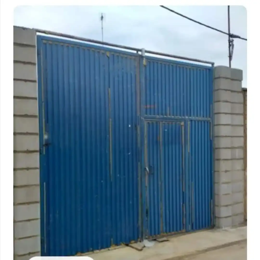 Vista exterior de Casa adosada en venta en San Cristóbal de la Polantera con Trastero