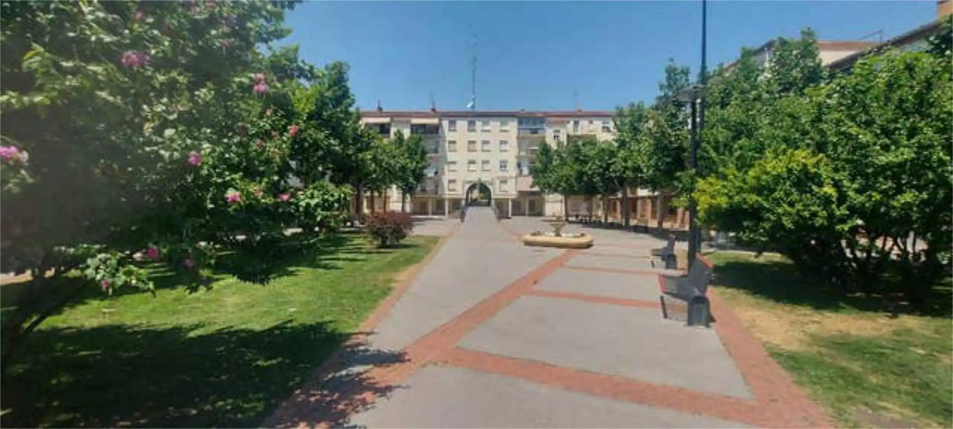 Apartament en venda a Jesuitas Vista exterior de Apartament en venda en Logroño amb Terrassa