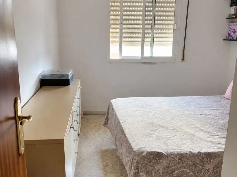 Dormitori de Pis en venda en Algeciras amb Terrassa