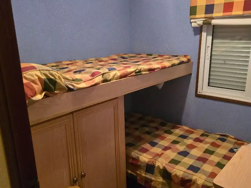 Habitación de Casa adosada en venta en A Coruña Capital  con Amueblado