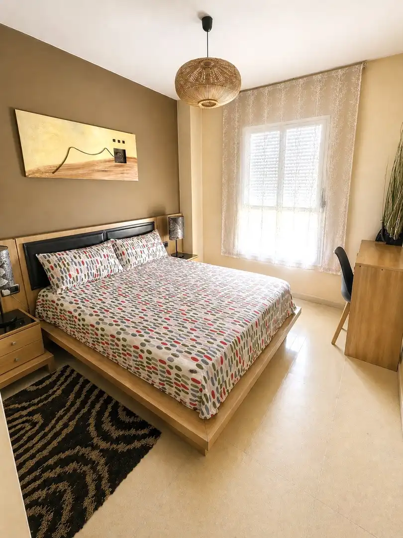 Wohnung zur Miete in Calle Andrómeda, 11, Málaga Capital Schlafzimmer von Wohnung zur Miete in Málaga Capital mit Klimaanlage, Terrasse und Schwimmbad