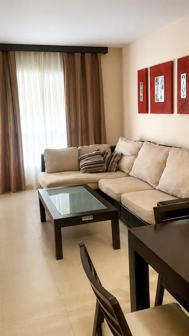 Wohnung zur Miete in Calle Andrómeda, 11, Málaga Capital Wohnzimmer von Wohnung zur Miete in Málaga Capital mit Klimaanlage, Terrasse und Schwimmbad