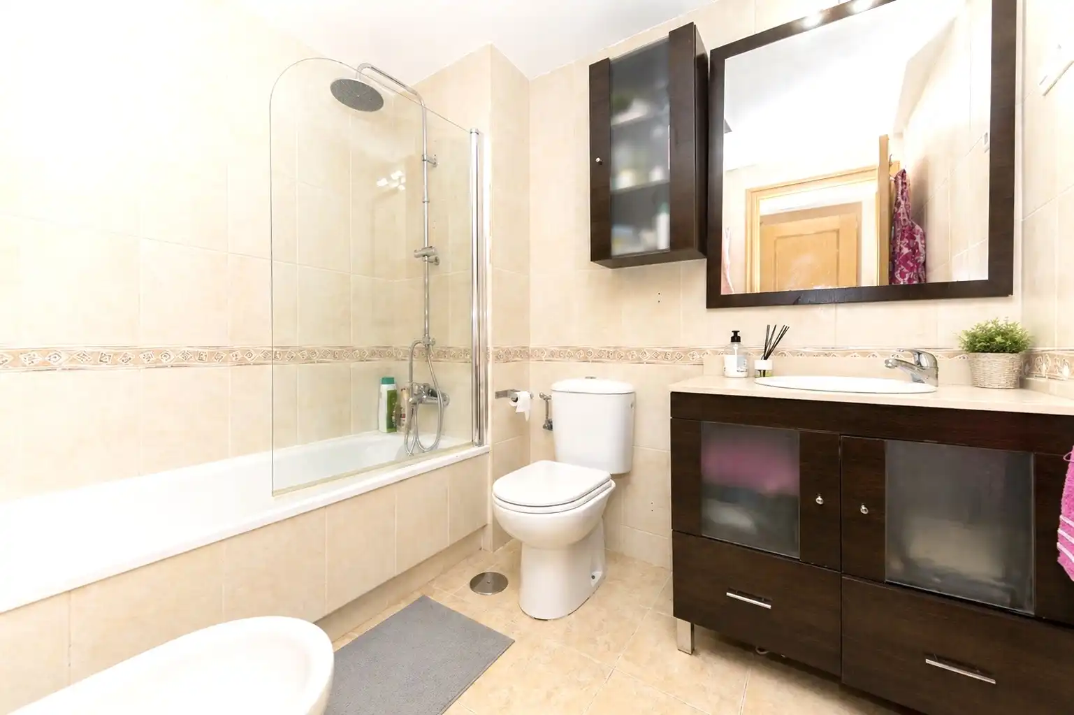 Wohnung zur Miete in Calle Andrómeda, 11, Málaga Capital Badezimmer von Wohnung zur Miete in Málaga Capital mit Klimaanlage, Terrasse und Schwimmbad