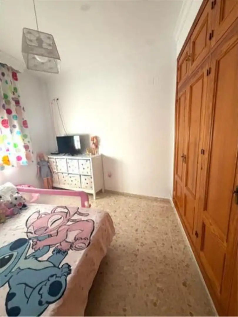 Casa adosada en venda a Bonanza - Avda de Huelva - Barrio Andalucia Dormitori de Casa adosada en venda en Sanlúcar de Barrameda amb Terrassa