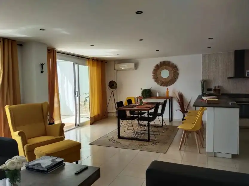 Living room of Flat for rent in Calvià  with Air Conditioner, Heating and Terrace