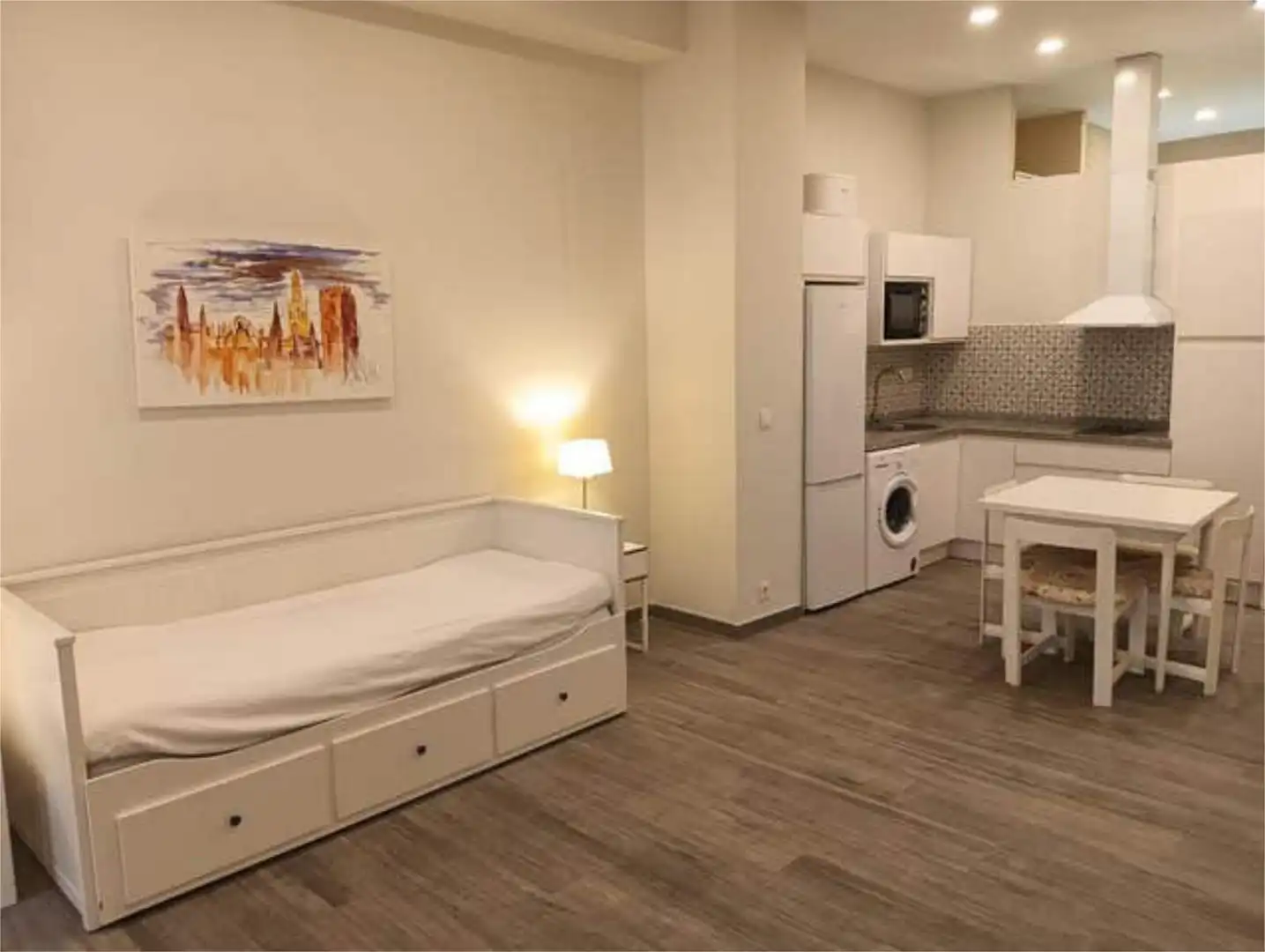 Bedroom of Apartments for rent in  Sevilla Capital