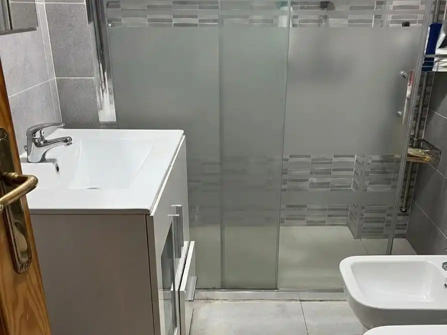 Wohnung zum Verkauf in Urbanización Peñanevada II, 5, Villalba Pueblo Badezimmer von Wohnung zum Verkauf in Collado Villalba mit Heizung, Terrasse und Schwimmbad