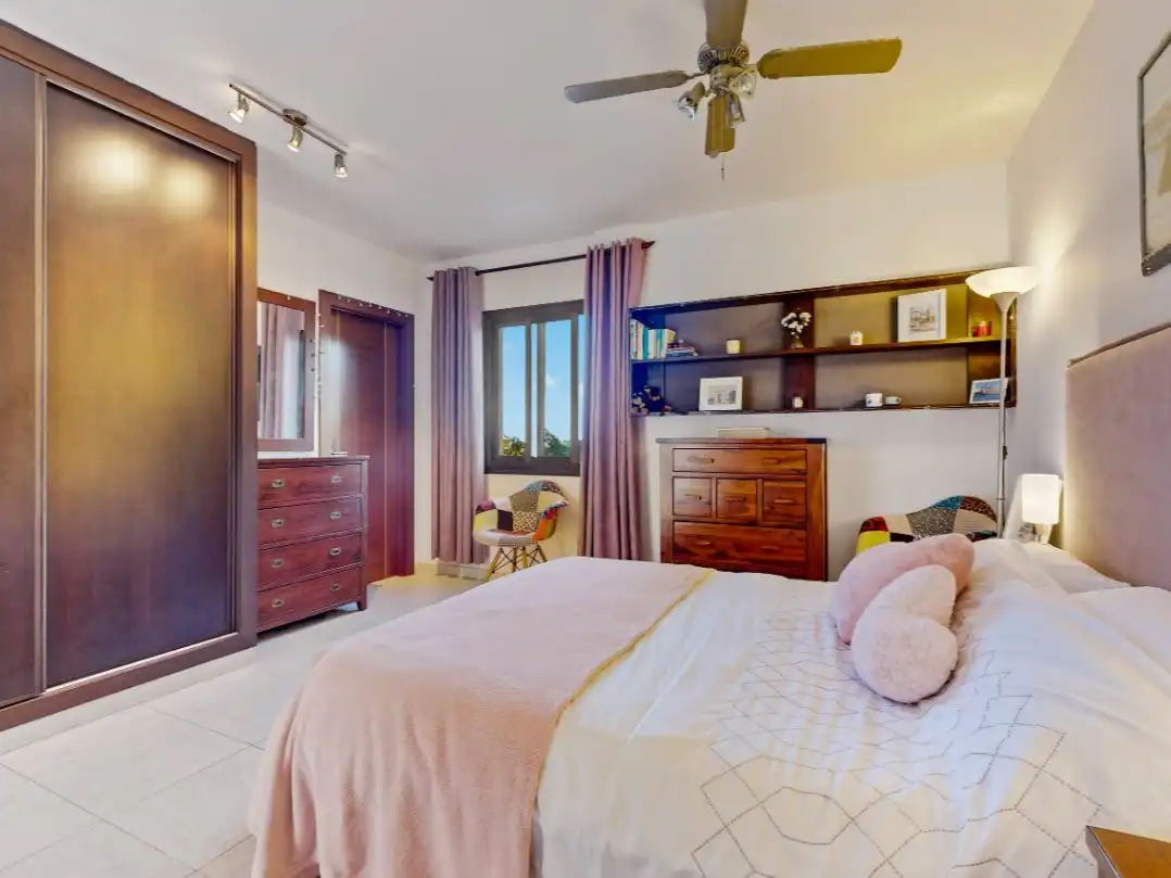 Schlafzimmer von Wohnung zum Verkauf in La Oliva mit Privatgarten, Terrasse und Schwimmbad