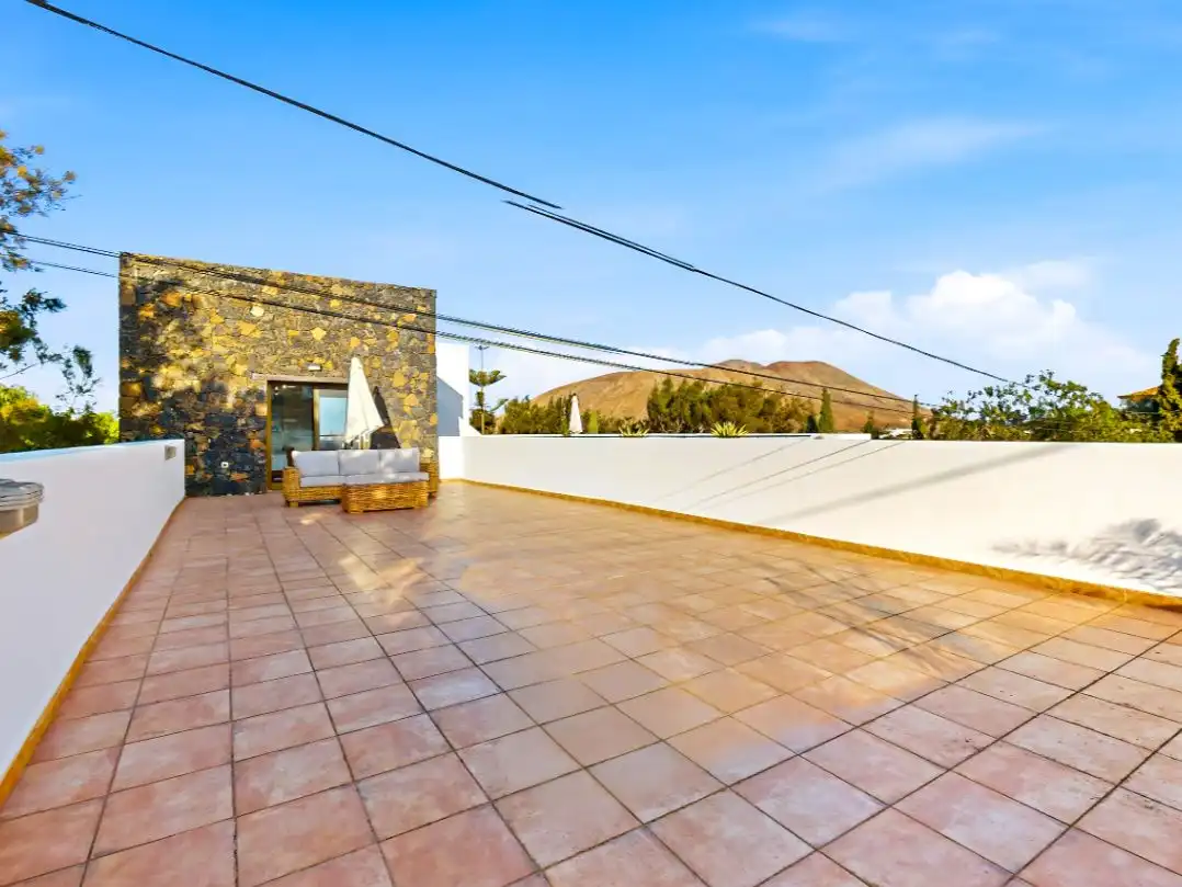Terrasse von Wohnung zum Verkauf in La Oliva mit Privatgarten, Terrasse und Schwimmbad