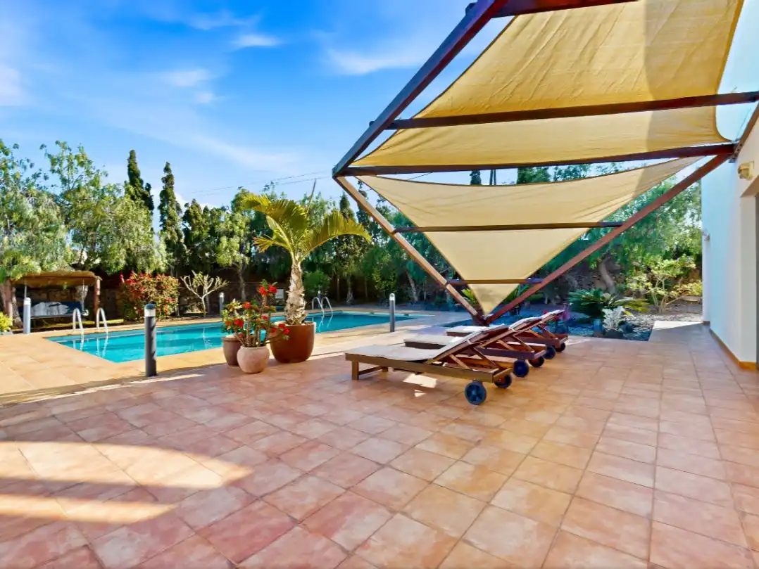 Terrasse von Wohnung zum Verkauf in La Oliva mit Privatgarten, Terrasse und Schwimmbad
