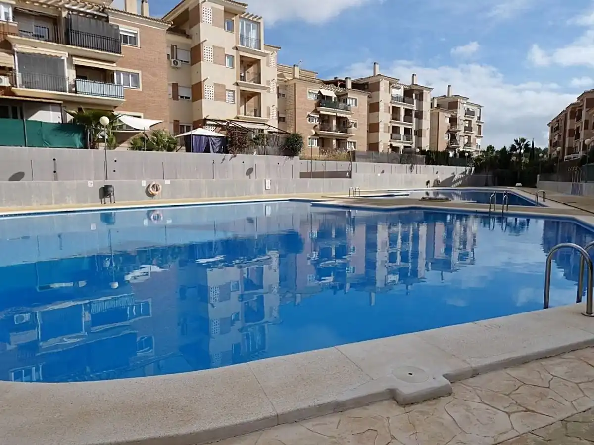 Pis de lloguer a Calle Magno, 6, Altorreal - El Chorrico Piscina de Pis de lloguer en Molina de Segura amb Aire condicionat, Calefacció i Jardí privat