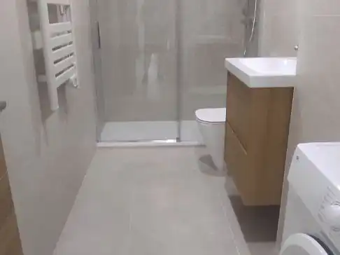 Bathroom of Study for rent in Talavera de la Reina  with Air Conditioner, Heating and Furnished