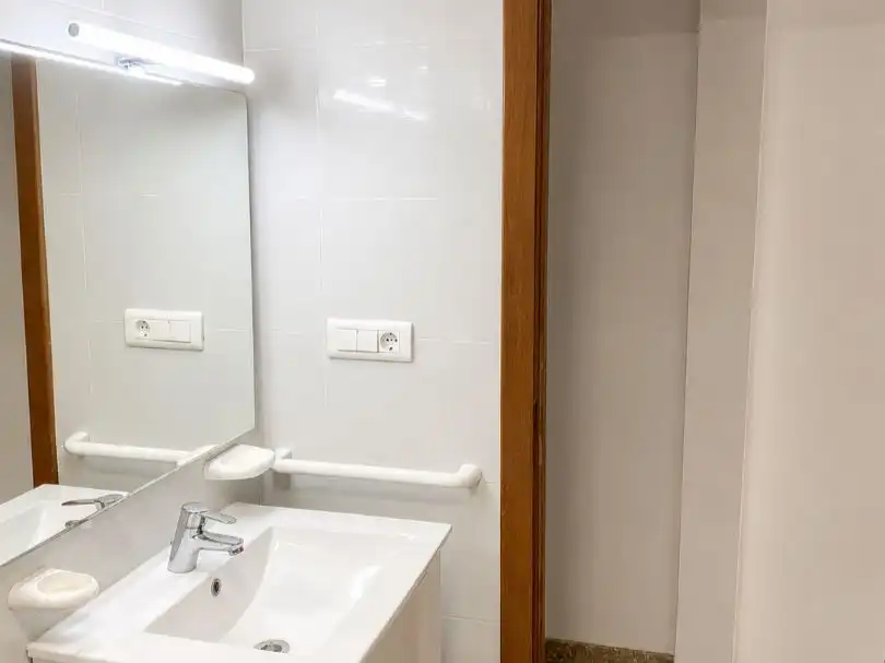Pis de lloguer a Carrer de la Reina, 13, El Cabanyal - El Canyamelar Bany de Pis de lloguer en Valencia Capital amb Balcó