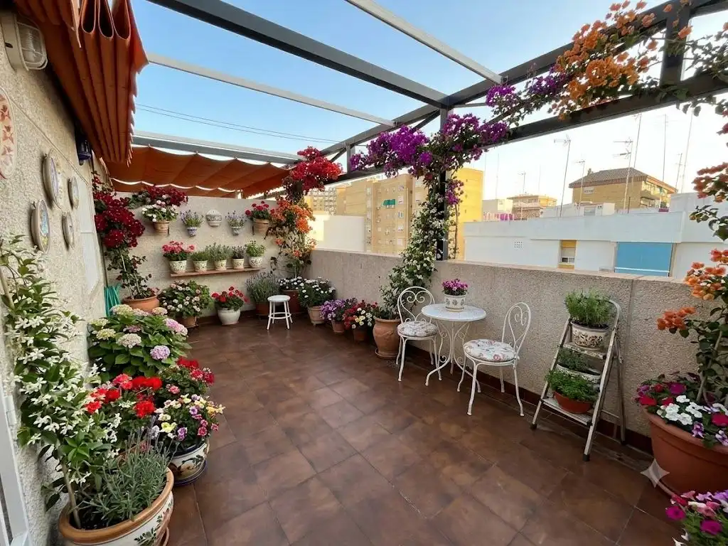 Attic for rent in Calle Fernández de Ribera, 44, Ciudad Jardín Terrace of Attic for rent in Sevilla with Heating, Terrace and Furnished