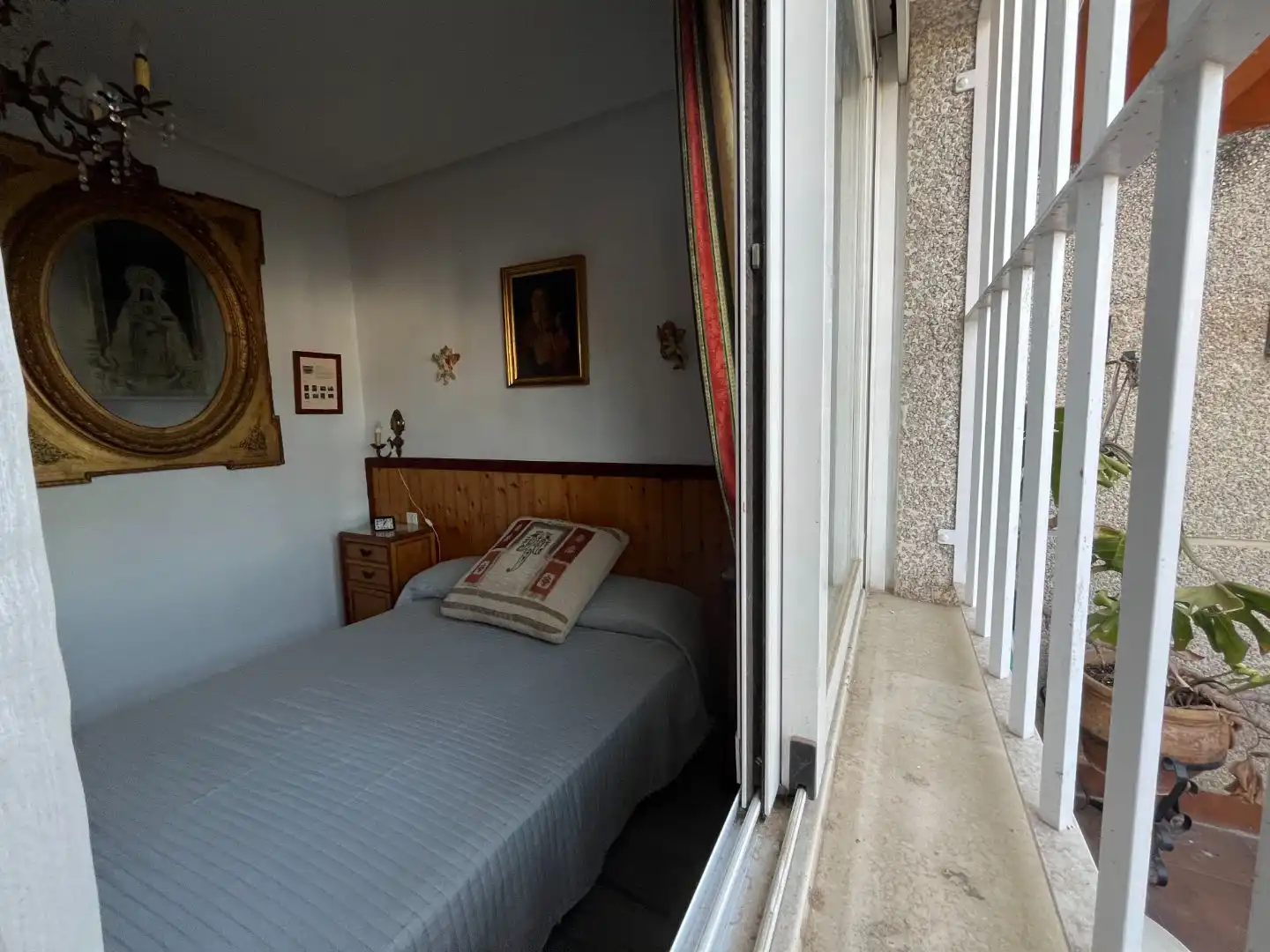 Attic for rent in Calle Fernández de Ribera, 44, Ciudad Jardín Bedroom of Attic for rent in Sevilla with Heating, Terrace and Furnished