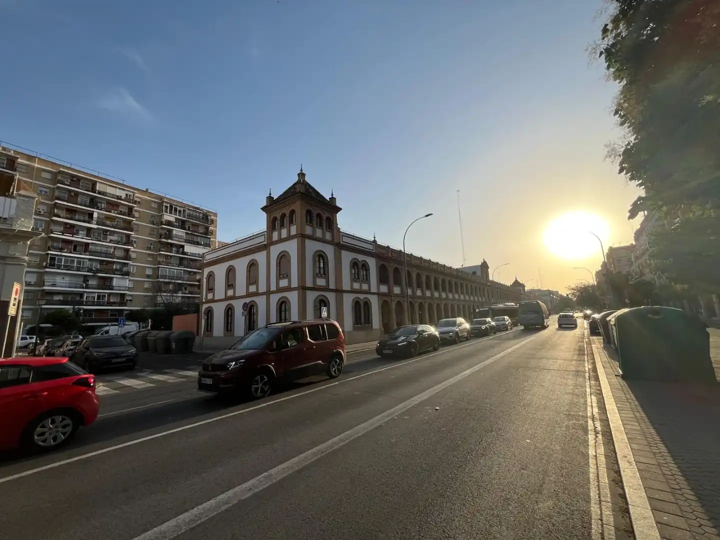 Attic for rent in Calle Fernández de Ribera, 44, Ciudad Jardín Exterior view of Attic for rent in Sevilla with Heating, Terrace and Furnished