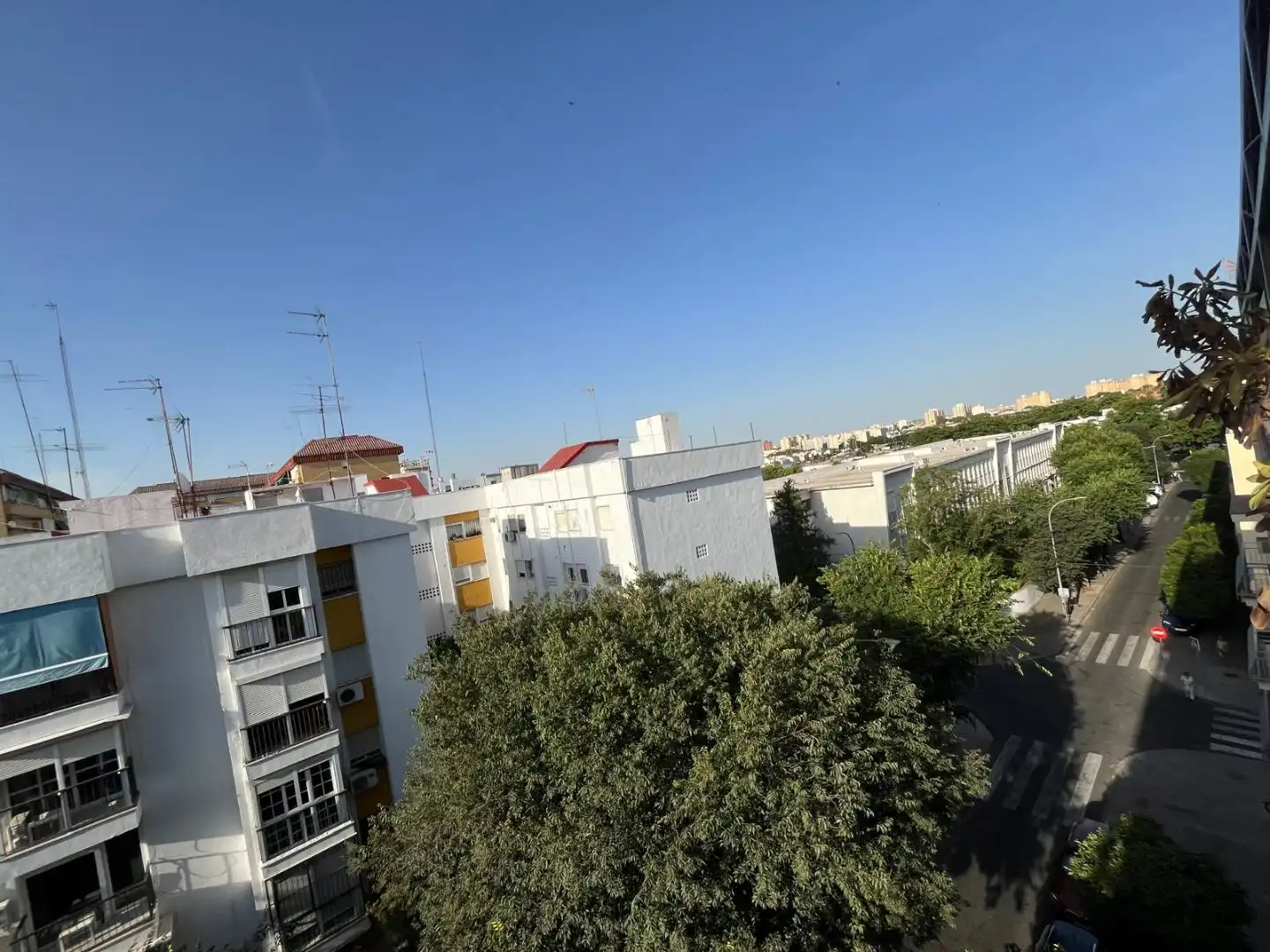 Attic for rent in Calle Fernández de Ribera, 44, Ciudad Jardín Exterior view of Attic for rent in Sevilla with Heating, Terrace and Furnished