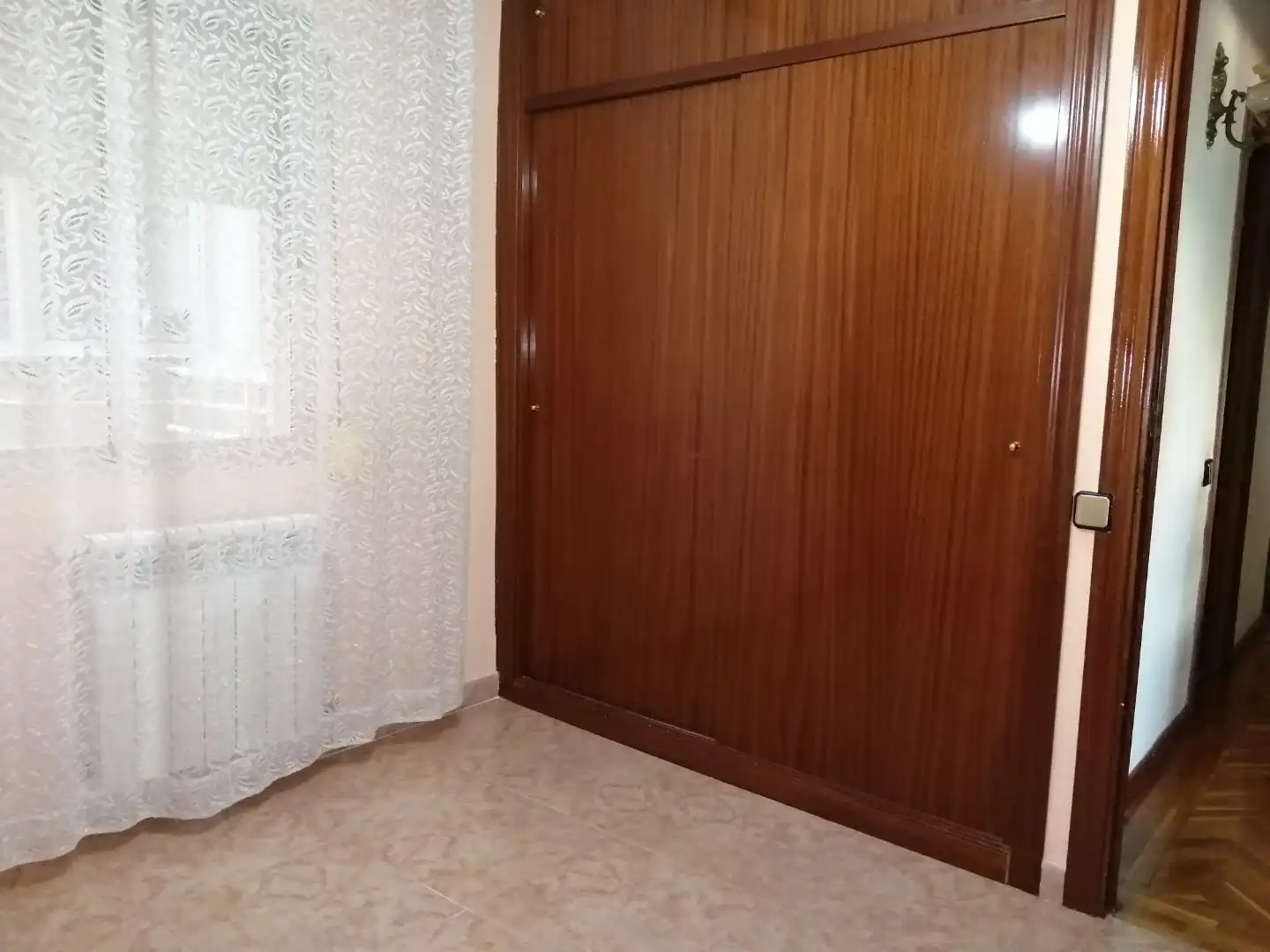 Piso en venta en Calle Juan de Cardona, 5, Pryconsa - Juan de Austria Habitación de Piso en venta en Alcalá de Henares con Calefacción, Parquet y Terraza