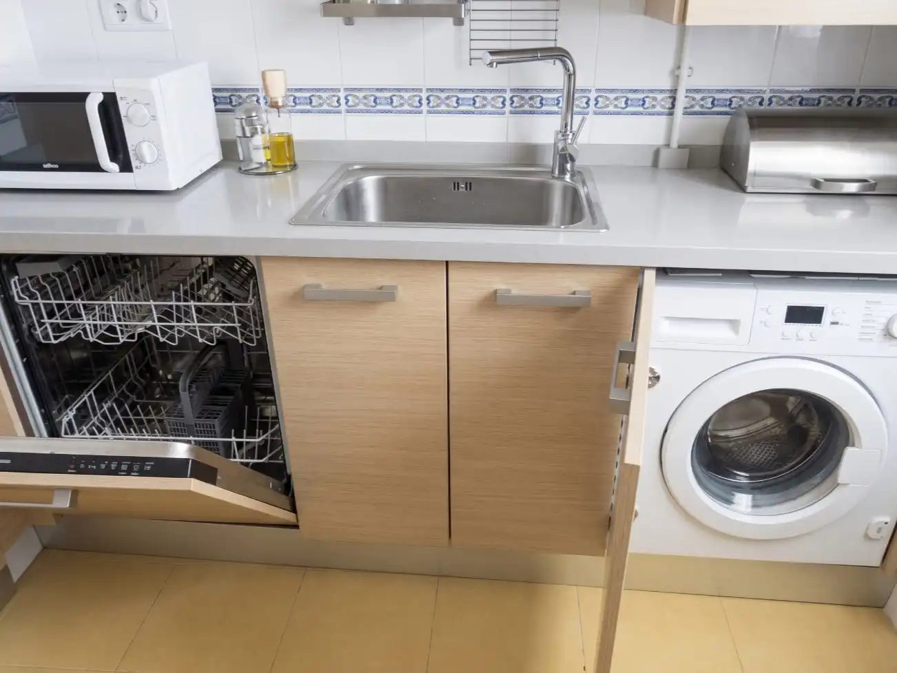 Piso de alquiler en Calle San Blas, 5, Feria Cocina de Piso de alquiler en Sevilla con Aire acondicionado, Calefacción y Parquet