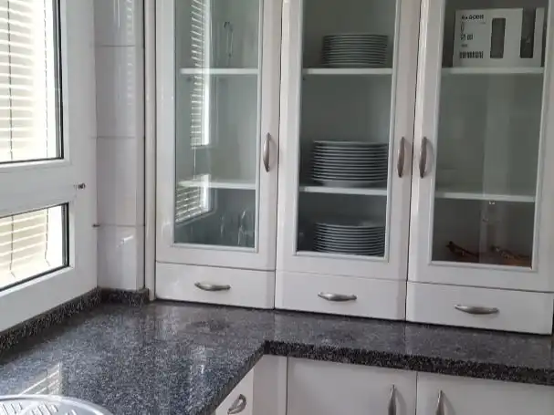 Pis de lloguer a Calle Castilla, 169, Triana Oeste Cuina de Pis de lloguer en Sevilla Capital amb Aire condicionat