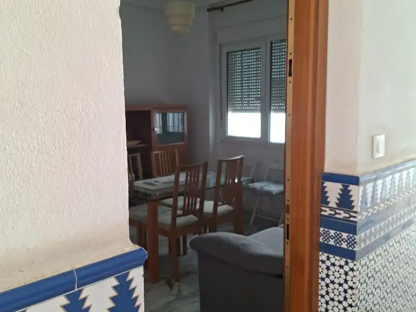 Pis de lloguer a Calle Castilla, 169, Triana Oeste Menjador de Pis de lloguer en Sevilla Capital amb Aire condicionat