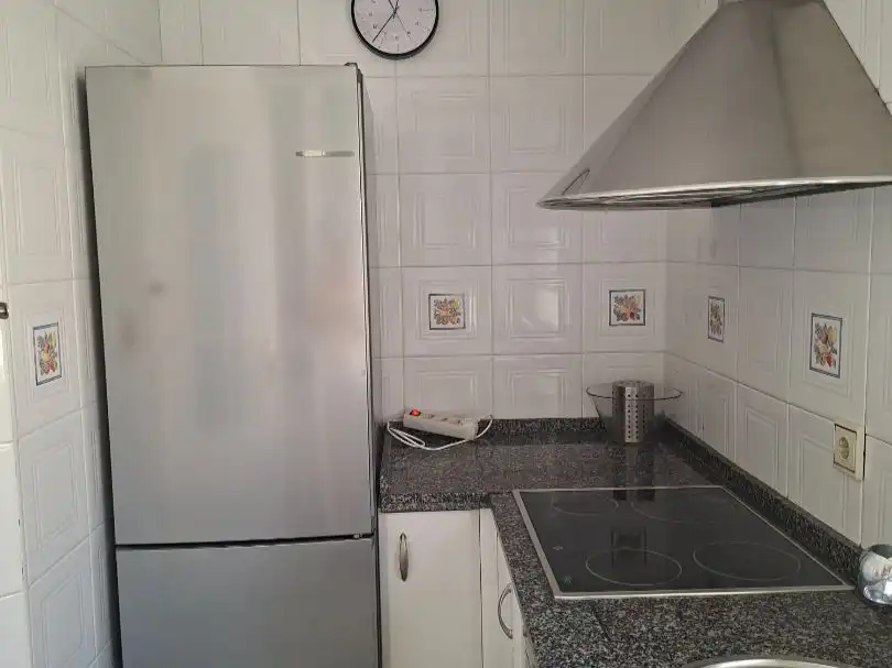 Pis de lloguer a Calle Castilla, 169, Triana Oeste Cuina de Pis de lloguer en Sevilla Capital amb Aire condicionat