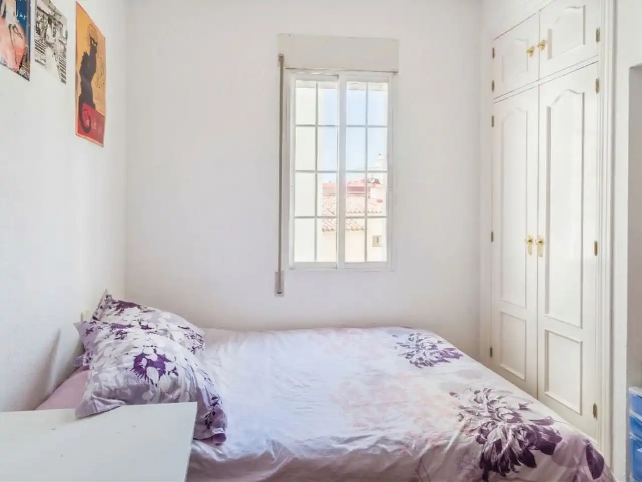 Schlafzimmer von Wohnung zur Miete in  Madrid Capital mit Balkon